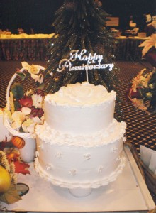 Specialty Floral Placement, Anniversary Cake