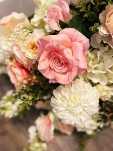 urn_and_casket_flowers_20220417_02
